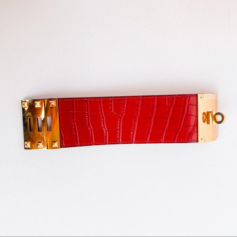 SOLD HERMÈS Kelly Dog Extreme cuff red alligator gold - Picture 4 of 12